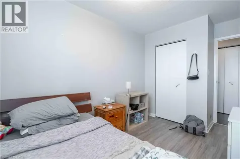 23 Main Street Dundas ON L9H 2P7