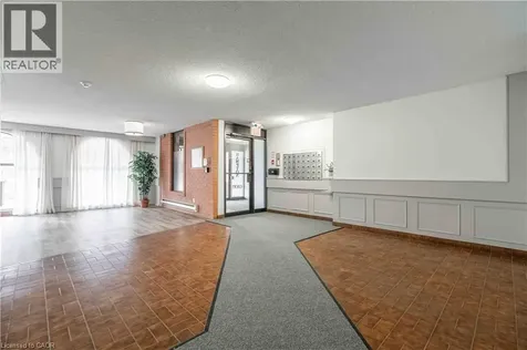 23 Main Street Dundas ON L9H 2P7