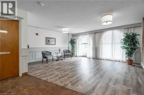 23 Main Street Dundas ON L9H 2P7