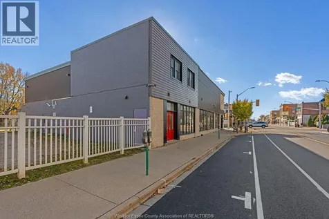 1519 Wyandotte Windsor ON N9A 3L3
