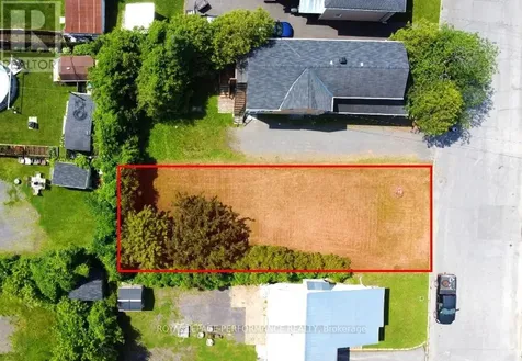 Na Kitchener Street Hawkesbury ON K6A 2P1