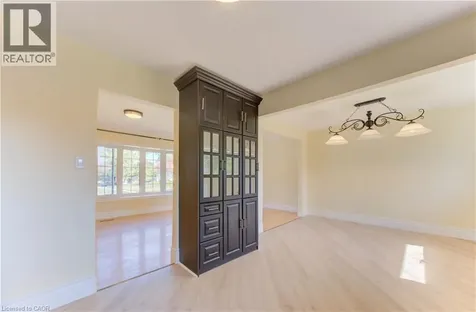 1493 Queens Boulevard Kitchener ON N2M 1E3