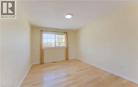 1493 Queens Boulevard Kitchener ON N2M 1E3
