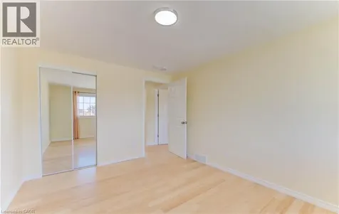 1493 Queens Boulevard Kitchener ON N2M 1E3