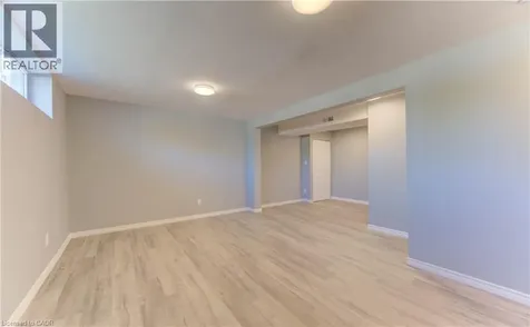 1493 Queens Boulevard Kitchener ON N2M 1E3