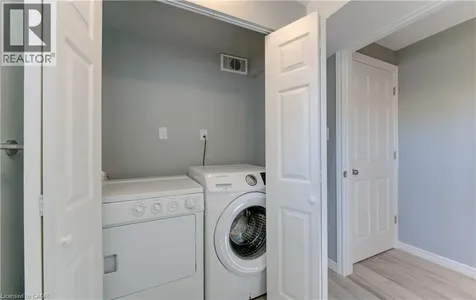 1493 Queens Boulevard Kitchener ON N2M 1E3