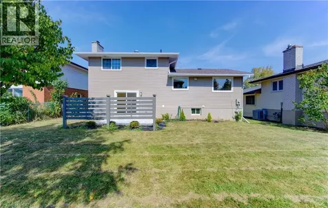 1493 Queens Boulevard Kitchener ON N2M 1E3