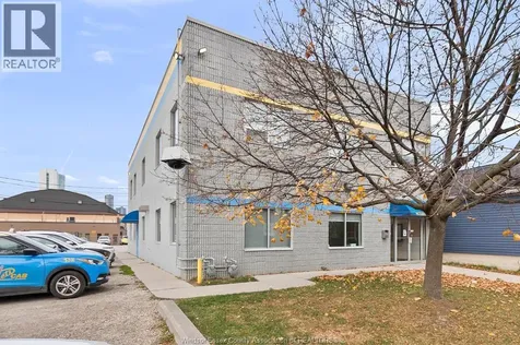 350 Tuscarora / 634 Mcdougall Windsor ON N9A 3L7