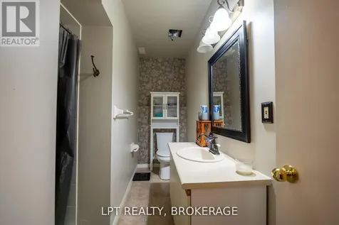 697 Macdonald Drive Gananoque ON K7G 3C4