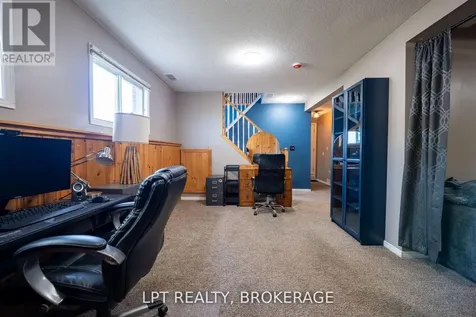 697 Macdonald Drive Gananoque ON K7G 3C4