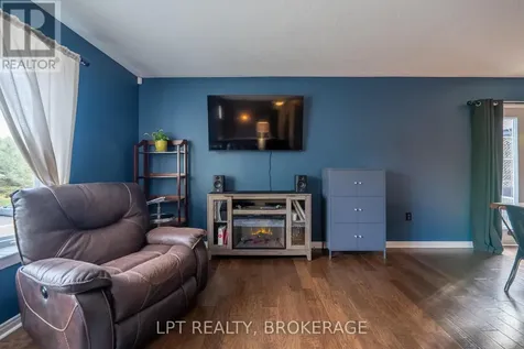 697 Macdonald Drive Gananoque ON K7G 3C4
