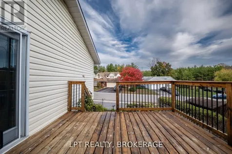 697 Macdonald Drive Gananoque ON K7G 3C4