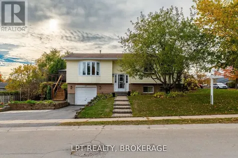 697 Macdonald Drive Gananoque ON K7G 3C4