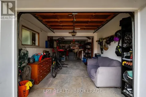 697 Macdonald Drive Gananoque ON K7G 3C4
