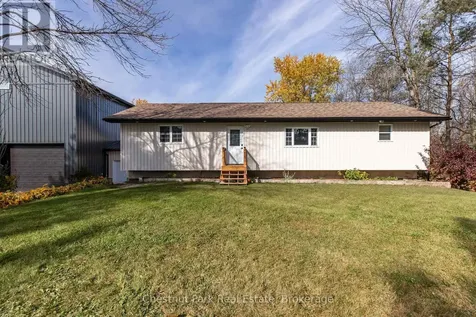 9 Maple Drive Northern Bruce Peninsula ON N0H 1Z0