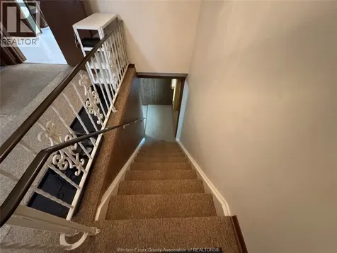 1239 Oxford Avenue Kingsville ON N9Y 2S8