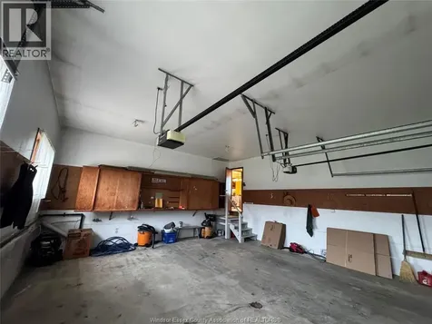 1239 Oxford Avenue Kingsville ON N9Y 2S8