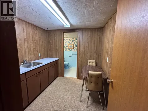 1239 Oxford Avenue Kingsville ON N9Y 2S8