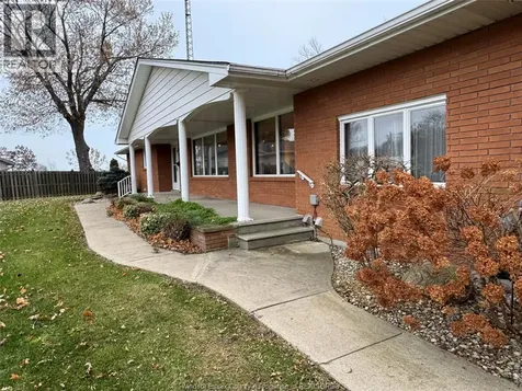 1239 Oxford Avenue Kingsville ON N9Y 2S8