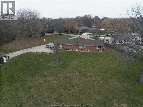 1239 Oxford Avenue Kingsville ON N9Y 2S8