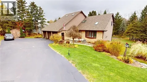 1962 Snake Road Burlington ON L7P 4Y4