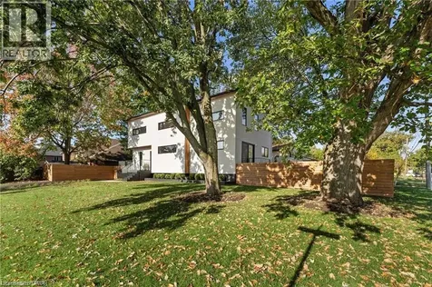 5427 Anthony Place Burlington ON L7L 3G9