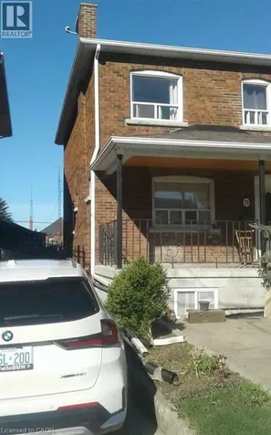 10 Fairbank Avenue Toronto ON M6E 3Y4
