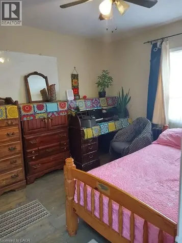 10 Fairbank Avenue Toronto ON M6E 3Y4