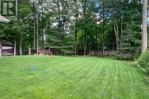 16 Mundy Avenue Tiny ON L9M 0B5
