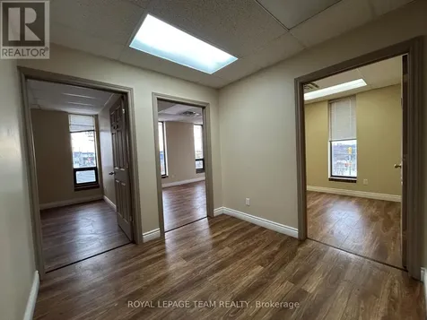 1695 Bank Street Ottawa ON K1V 7Z3