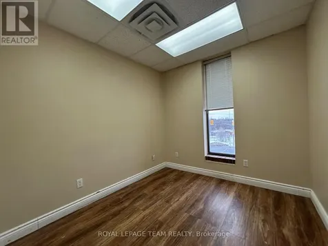 1695 Bank Street Ottawa ON K1V 7Z3