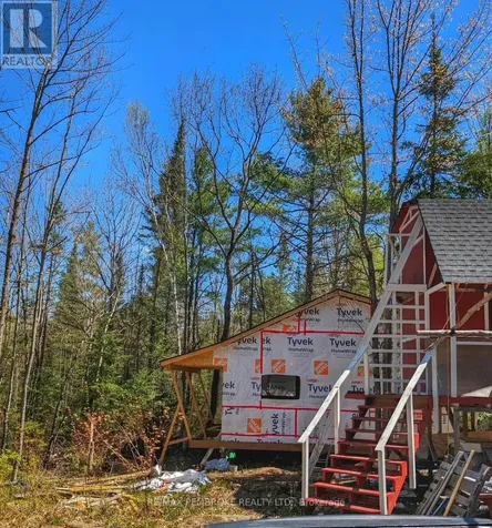 1678 Locksley Road Laurentian Valley ON K8A 6W5