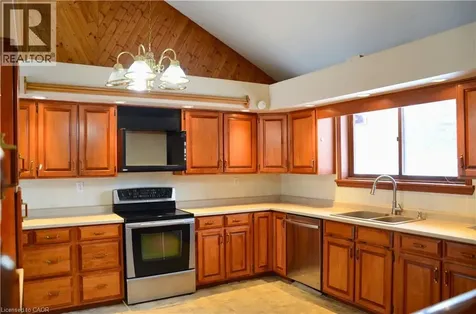 1045 Tremaine Avenue South Listowel ON N4W 3G9