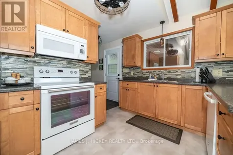 581 Rocky Point Lane Deep River ON K0J 1P0