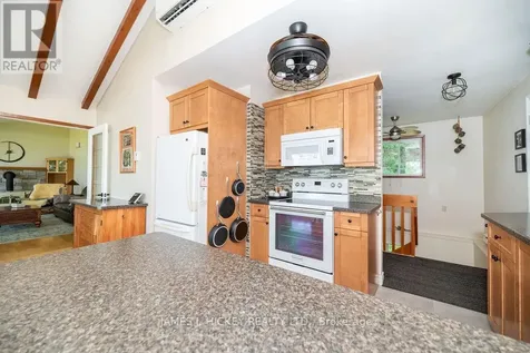 581 Rocky Point Lane Deep River ON K0J 1P0