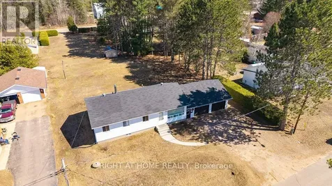 28 Jackpine Street Madawaska Valley ON K0J 1B0