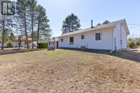 28 Jackpine Street Madawaska Valley ON K0J 1B0