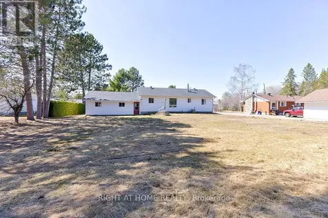 28 Jackpine Street Madawaska Valley ON K0J 1B0