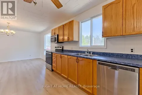 28 Jackpine Street Madawaska Valley ON K0J 1B0