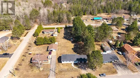 28 Jackpine Street Madawaska Valley ON K0J 1B0