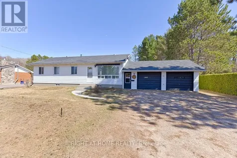 28 Jackpine Street Madawaska Valley ON K0J 1B0