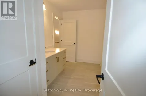 306 Sandpiper Lane Georgian Bluffs ON N0H 1S0