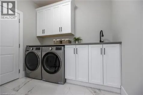 2 Avery Place Milverton ON N0K 1M0