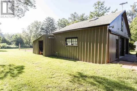 8037 Springwater Road Central Elgin ON N5H 2R4