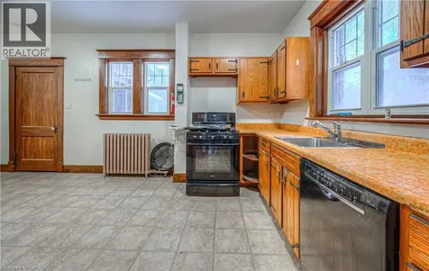 916 Queenston Road Cambridge ON N3H 3K8