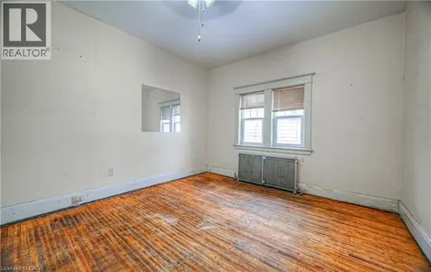 916 Queenston Road Cambridge ON N3H 3K8