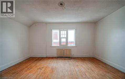 916 Queenston Road Cambridge ON N3H 3K8