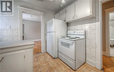 916 Queenston Road Cambridge ON N3H 3K8