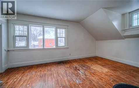 916 Queenston Road Cambridge ON N3H 3K8