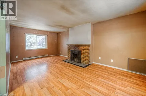 916 Queenston Road Cambridge ON N3H 3K8